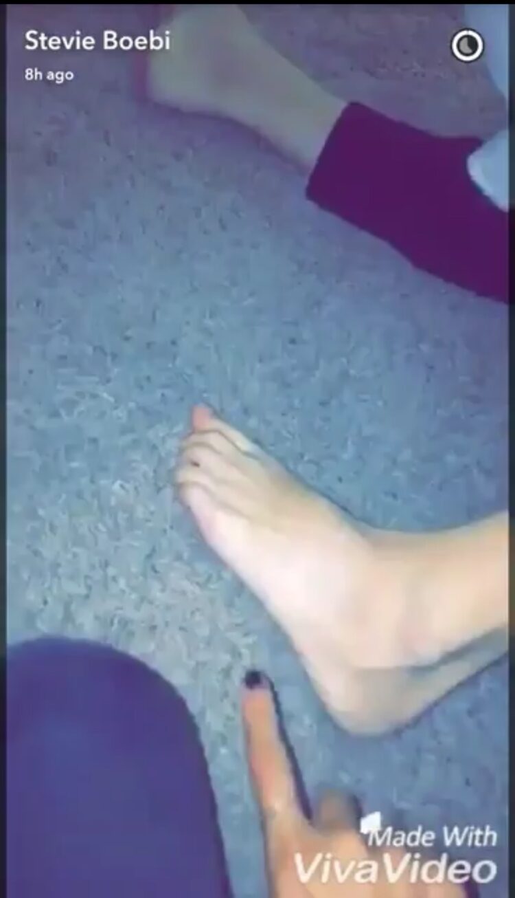 ally hills feet