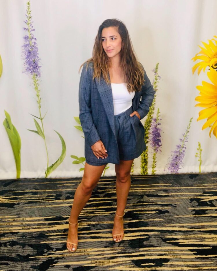 aly raisman feet 4