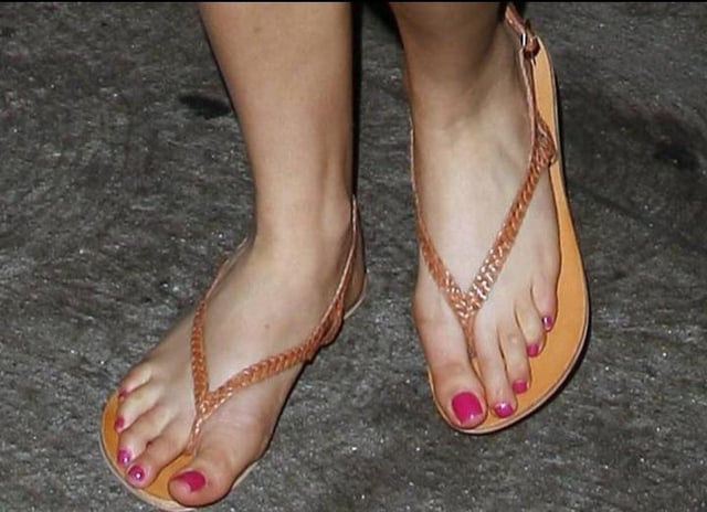 amanda bynes feet 6