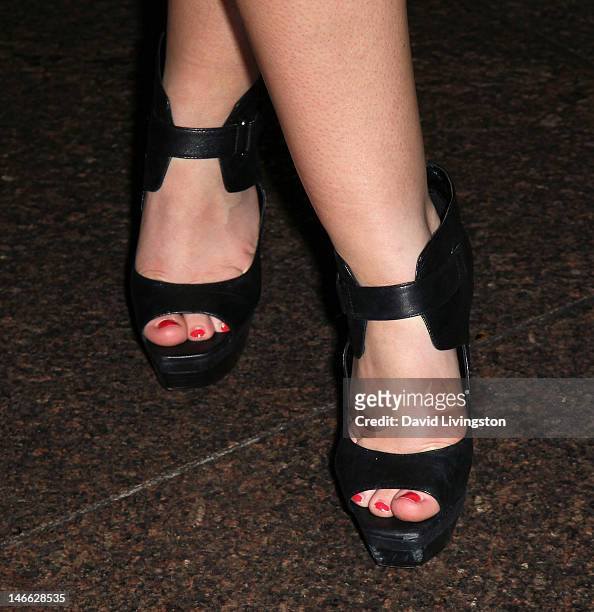 amanda leighton feet 1