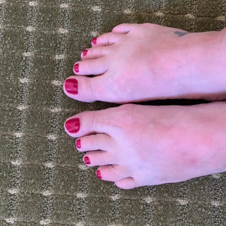 amber lansberry feet 2