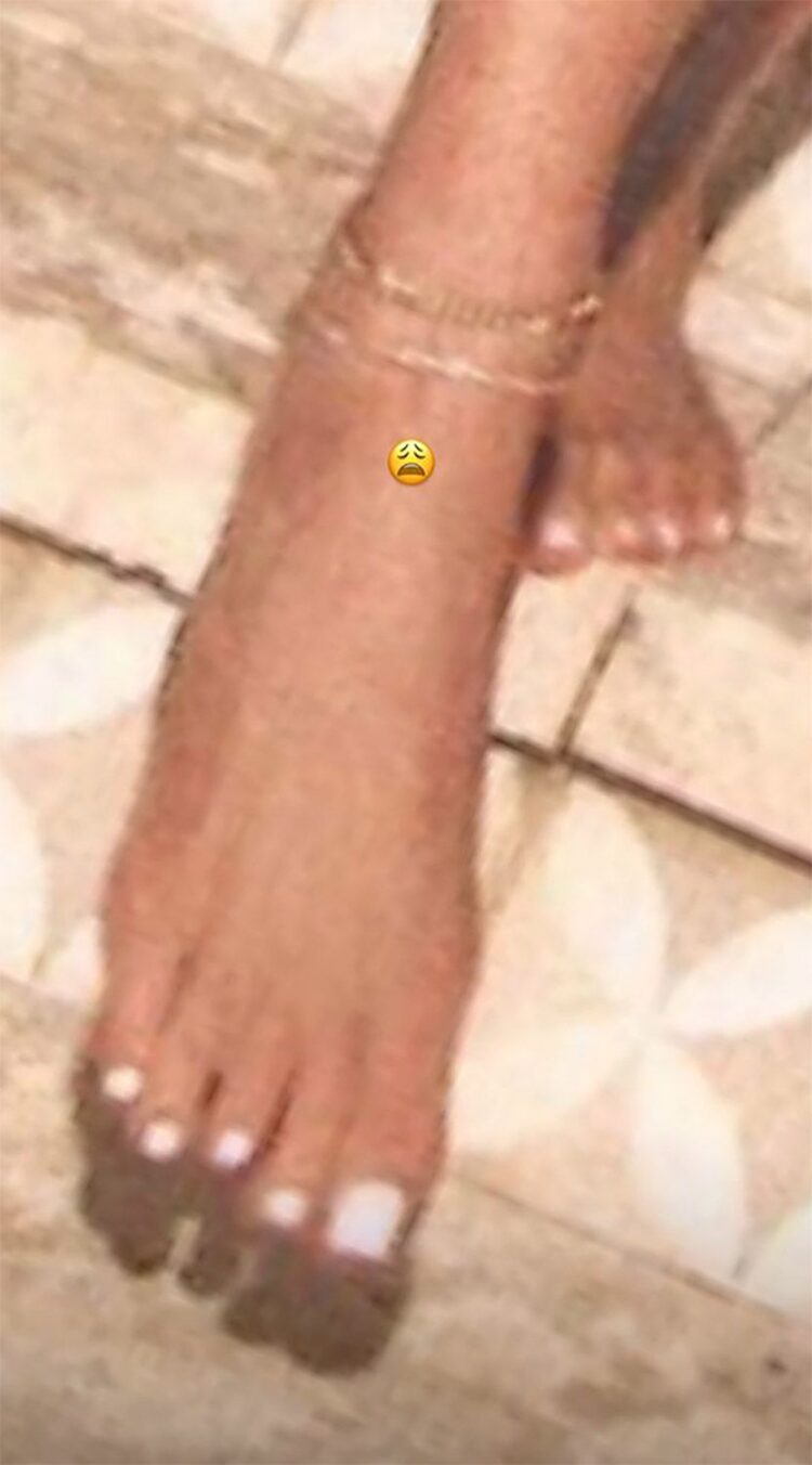 amber lovato feet 3