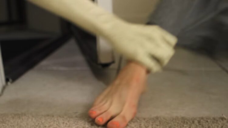 amelia gotham feet 1