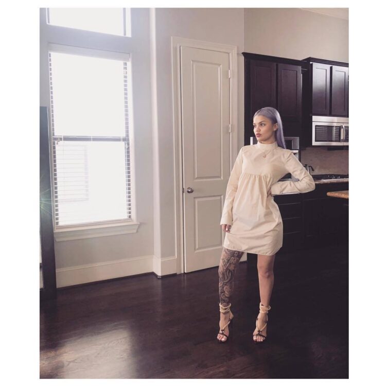 amina blue feet 5