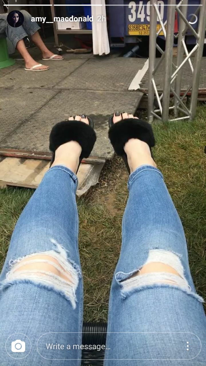 amy macdonald feet 3