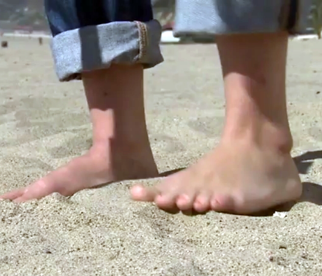 amy mainzer feet