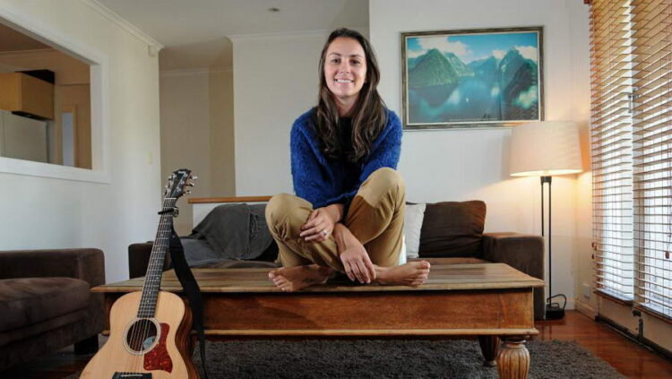 amy shark feet 6