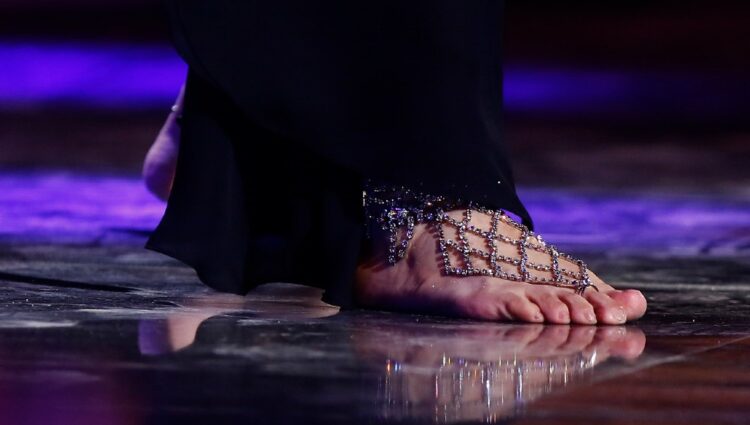 ana gabriel feet 2