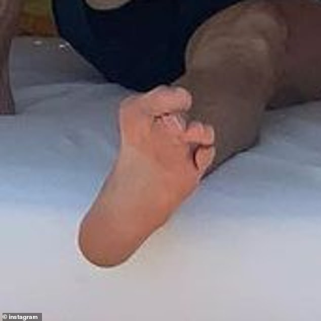 ana navarro feet 5