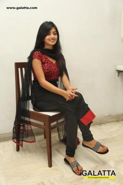 anandhi feet 6