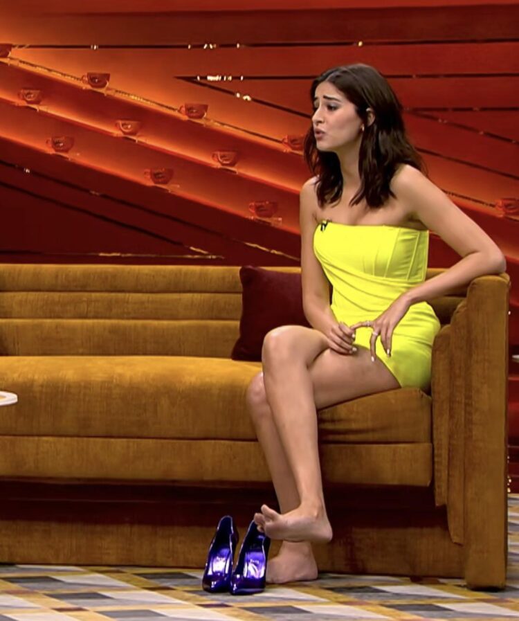 ananya panday feet