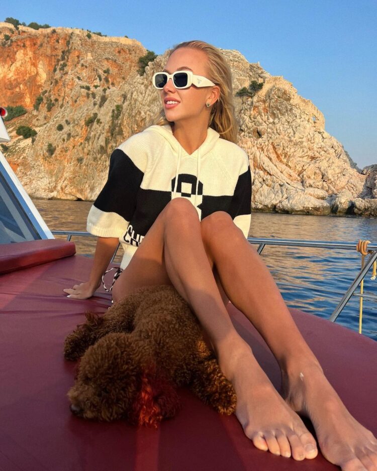 anastasia potapova feet