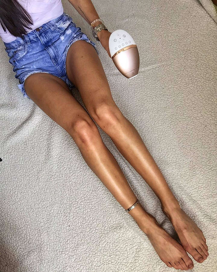 andrea kalousova feet 5