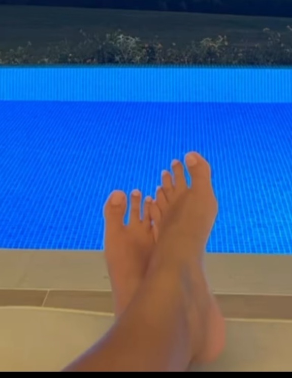 andreana cekic feet 3