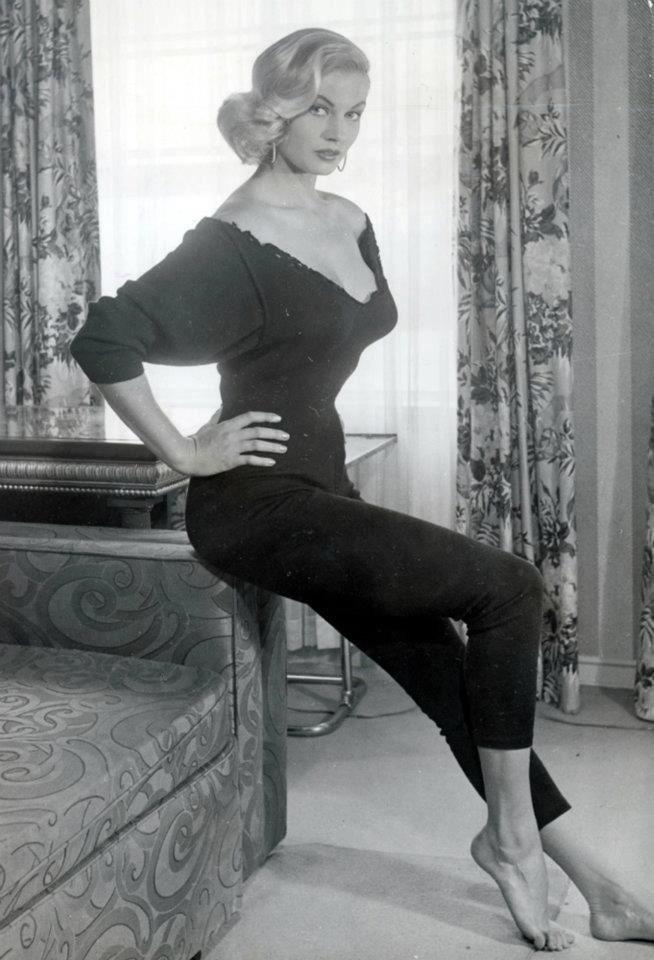 anita ekberg feet