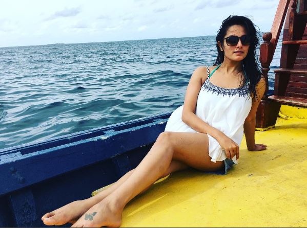 anita hassanandani feet 4