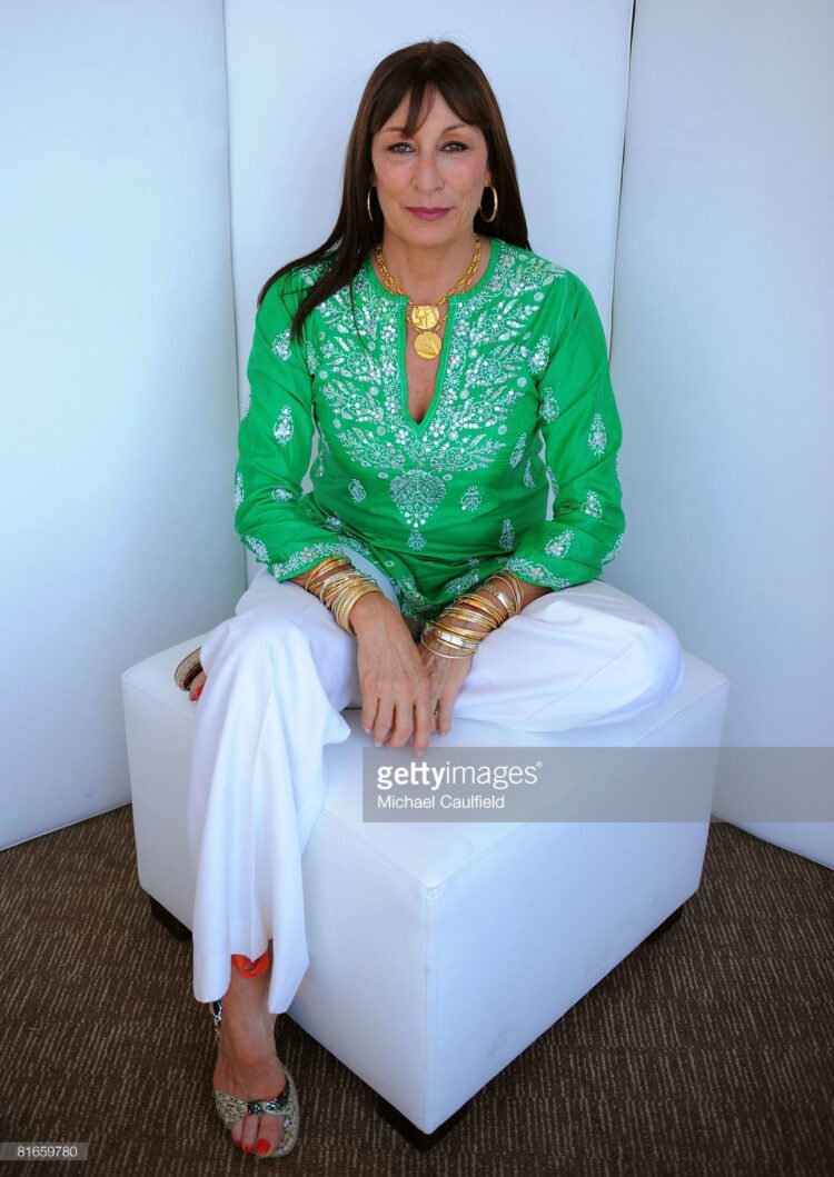 anjelica huston feet 4