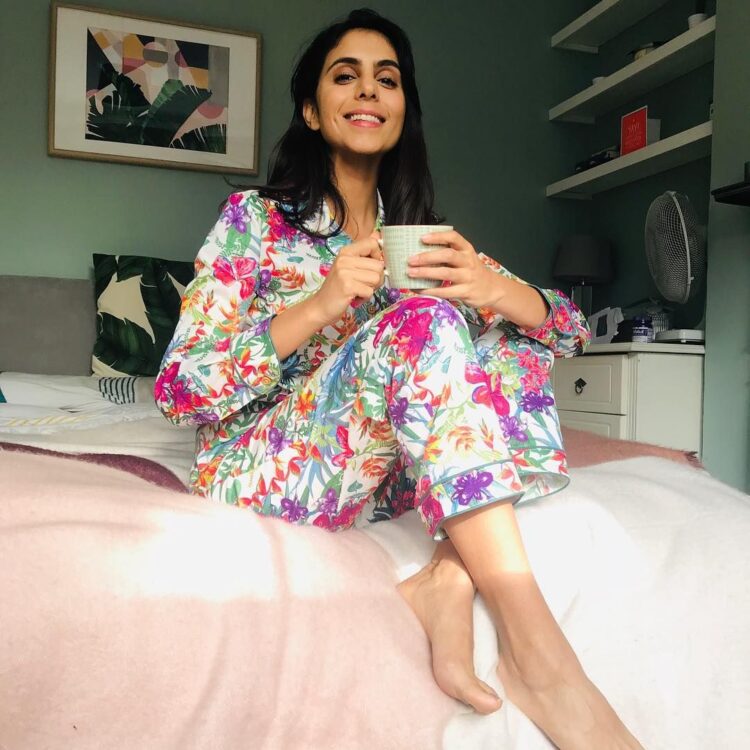 anjli mohindra feet 1