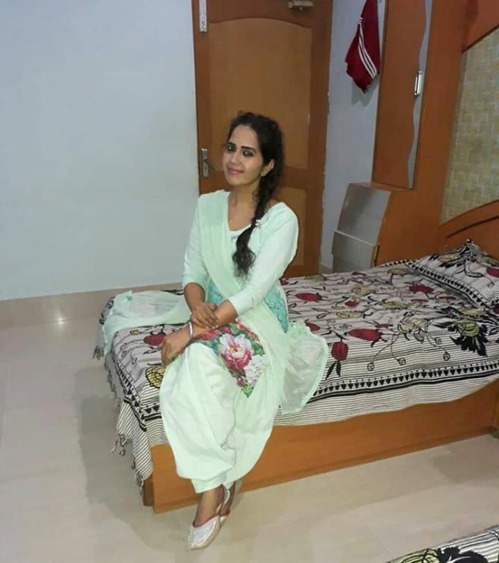 anmol gagan maan feet 4