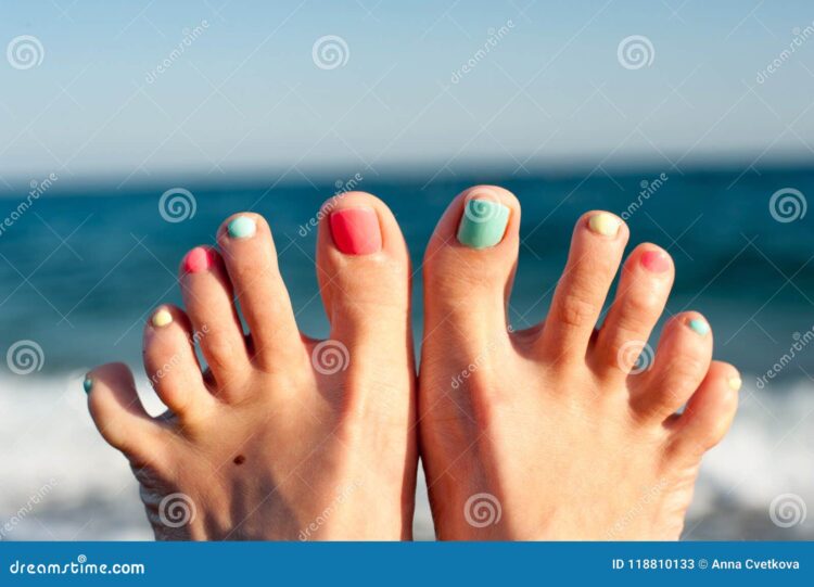 anna blue feet 5