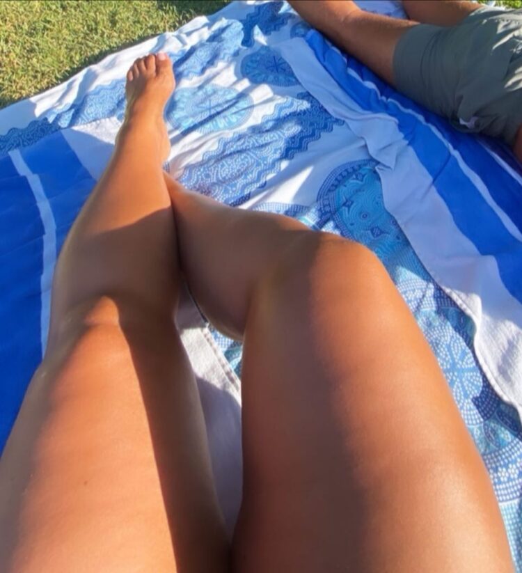 anna book feet 4