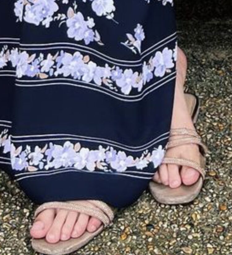 anna jobling feet