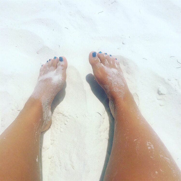 anna todd feet