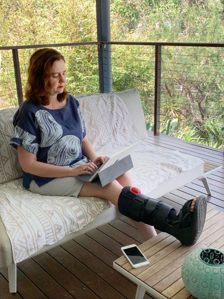 annastacia palaszczuk feet