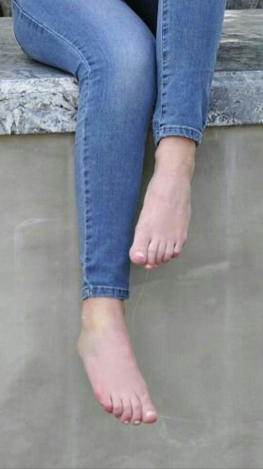 anne holt feet 2