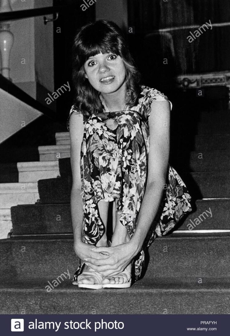 annie golden feet