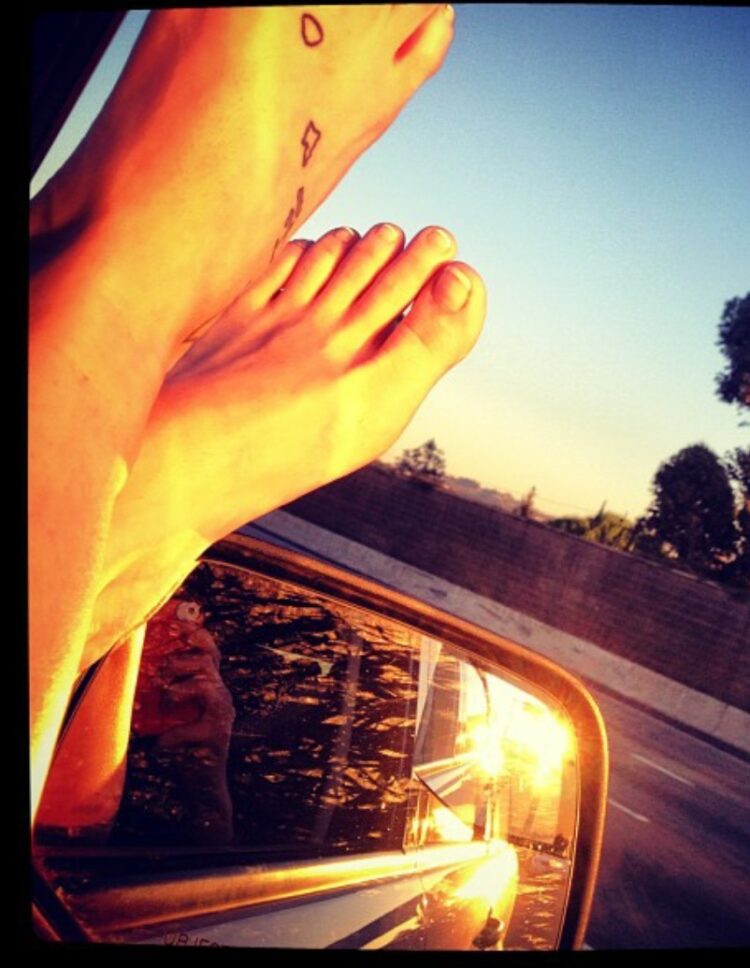 anuhea feet 1