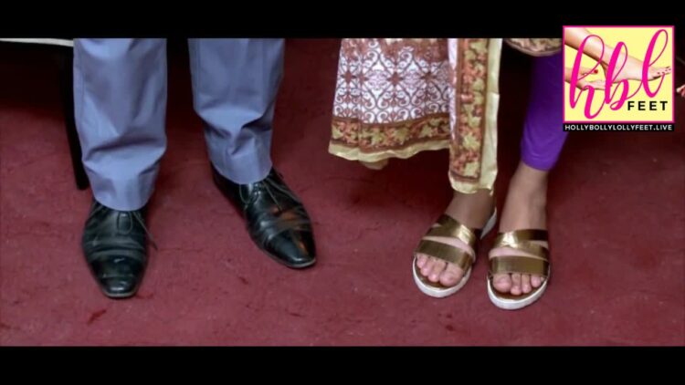 anum asad feet 2