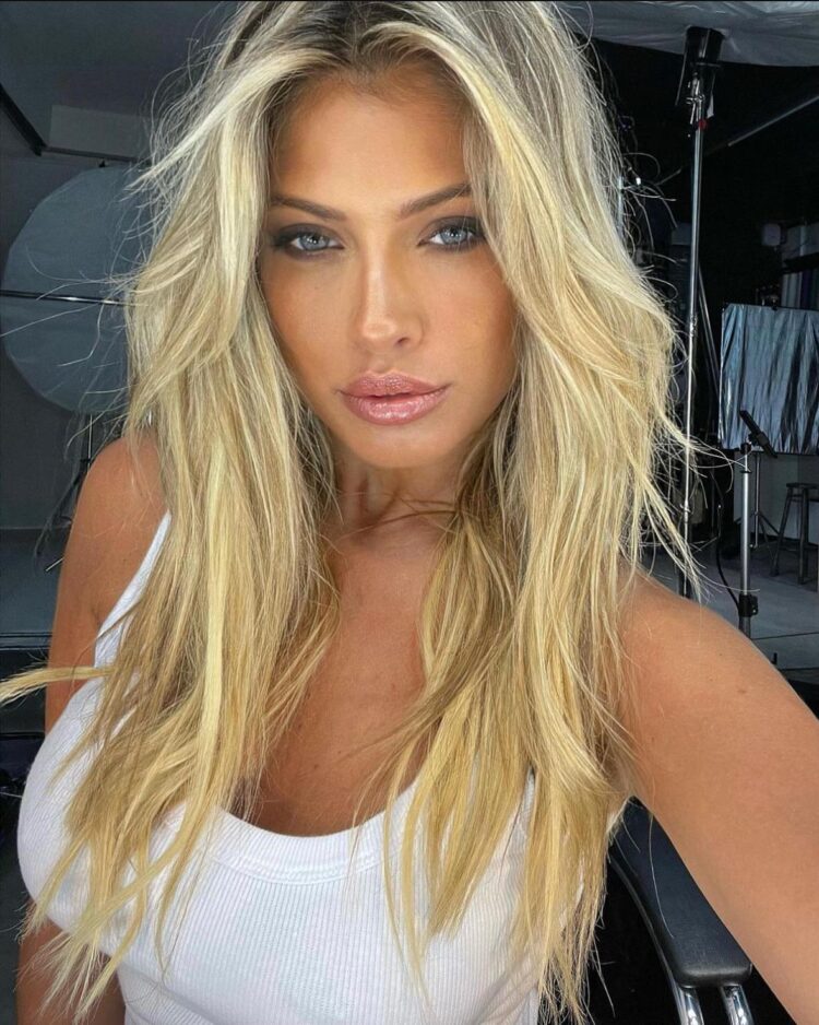 Anya tikhomirova nude