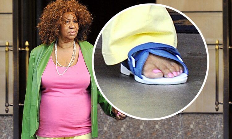 aretha franklin feet