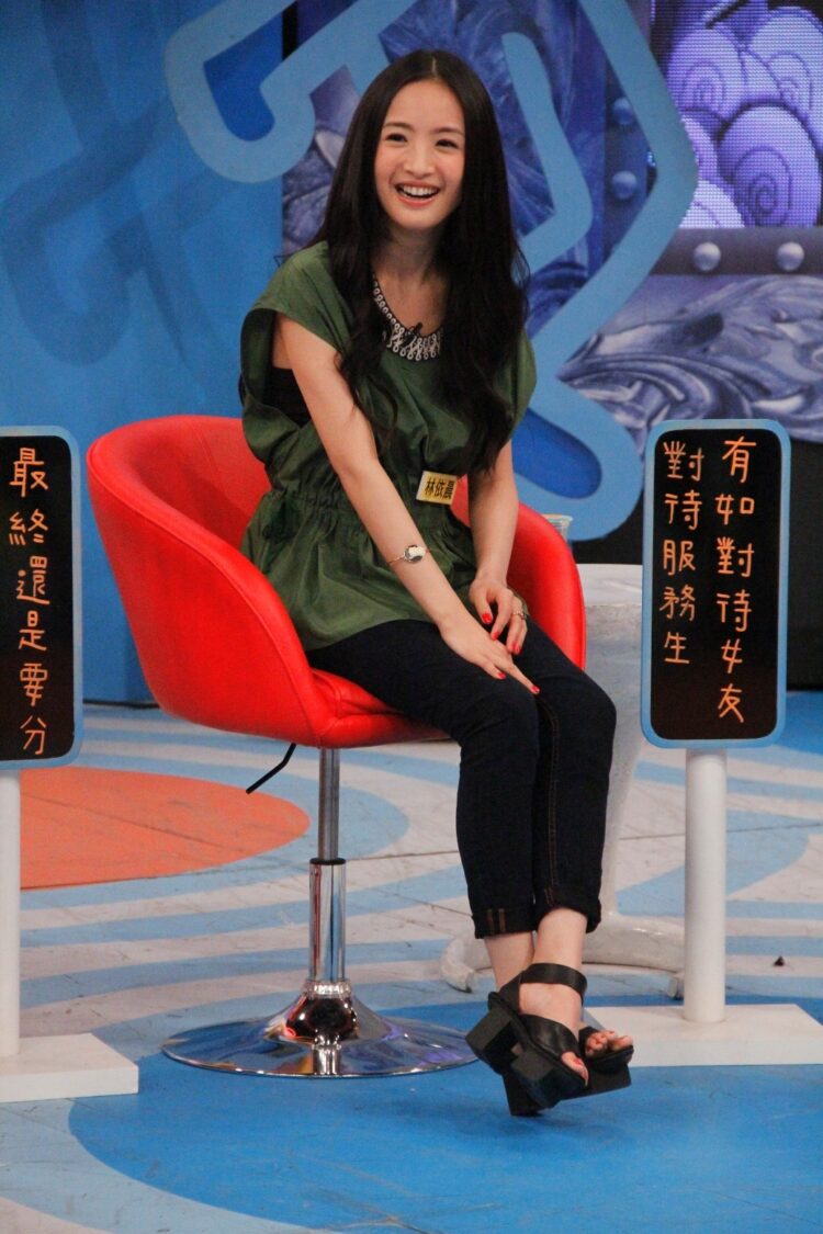 ariel lin feet