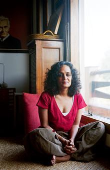 arundhati roy feet 5