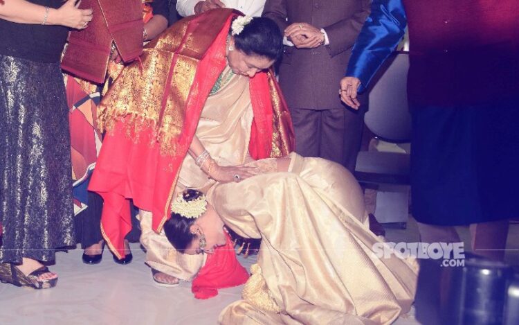 asha bhosle feet