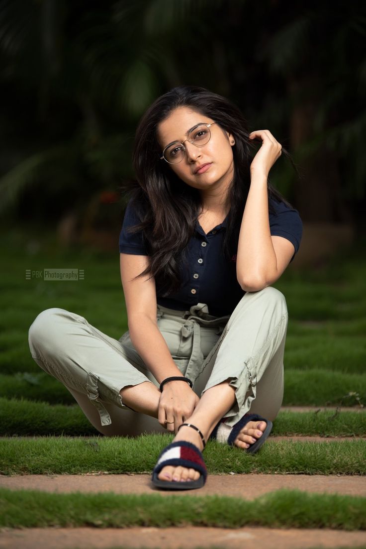 ashika ranganath feet 6