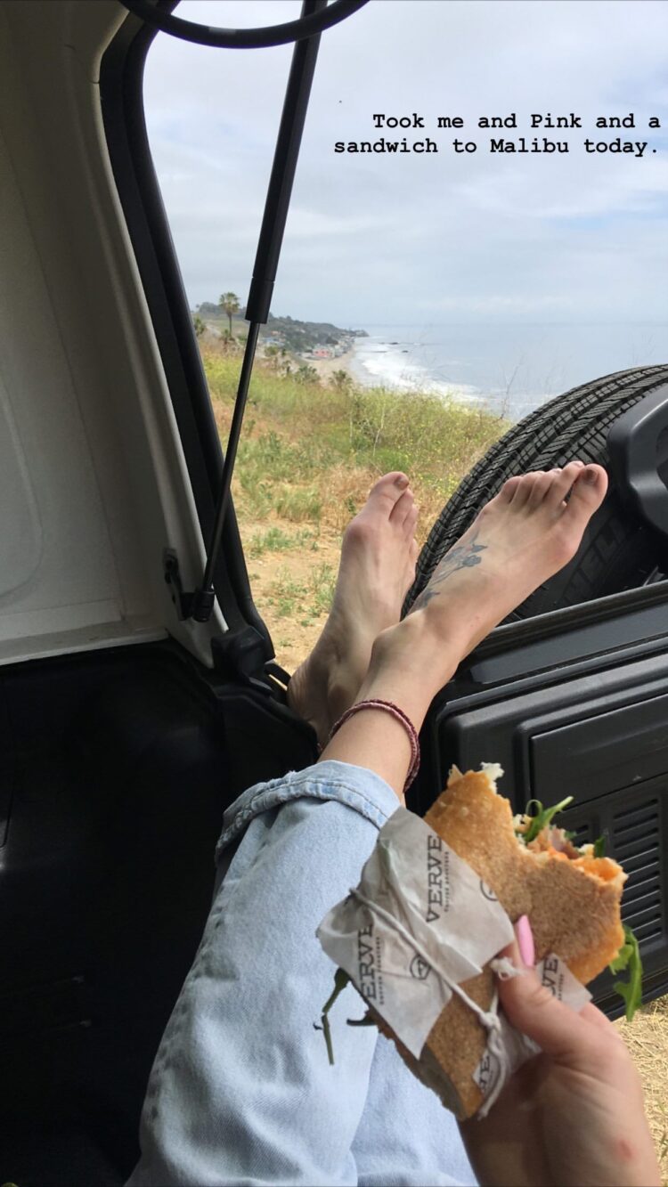 ashleigh brewer feet 1