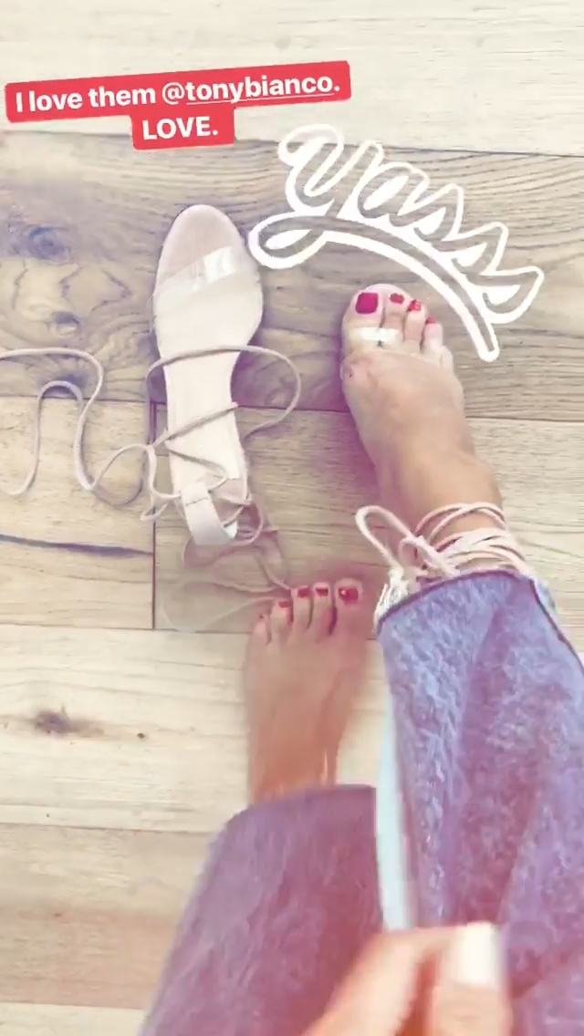 ashley madekwe feet 6