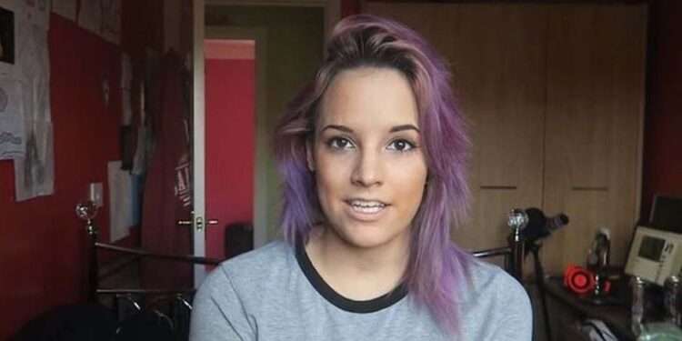 ashley mariee surcombe feet 6