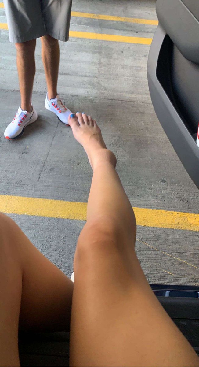 ashley renee feet