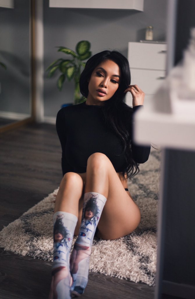 ashley vee feet