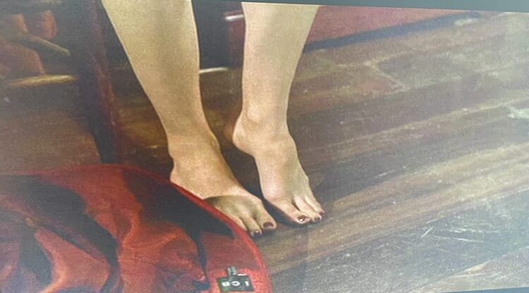 asia thompson feet 2 scaled