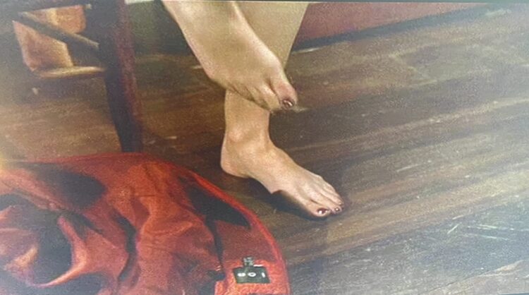 asia thompson feet 6 scaled