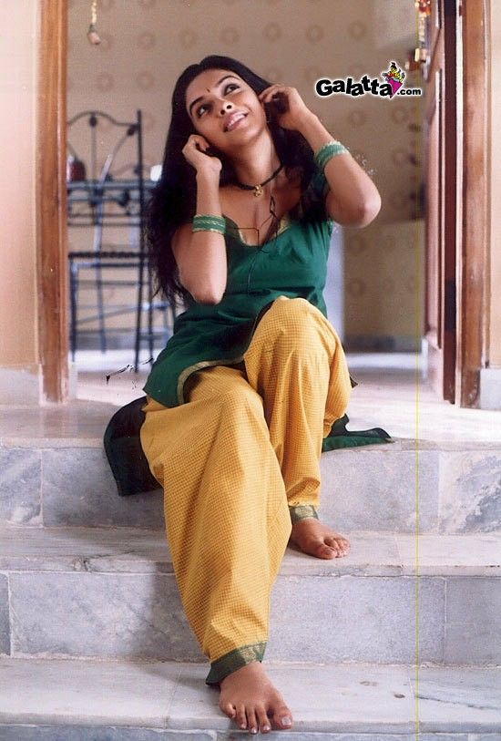 asin thottumkal feet 2