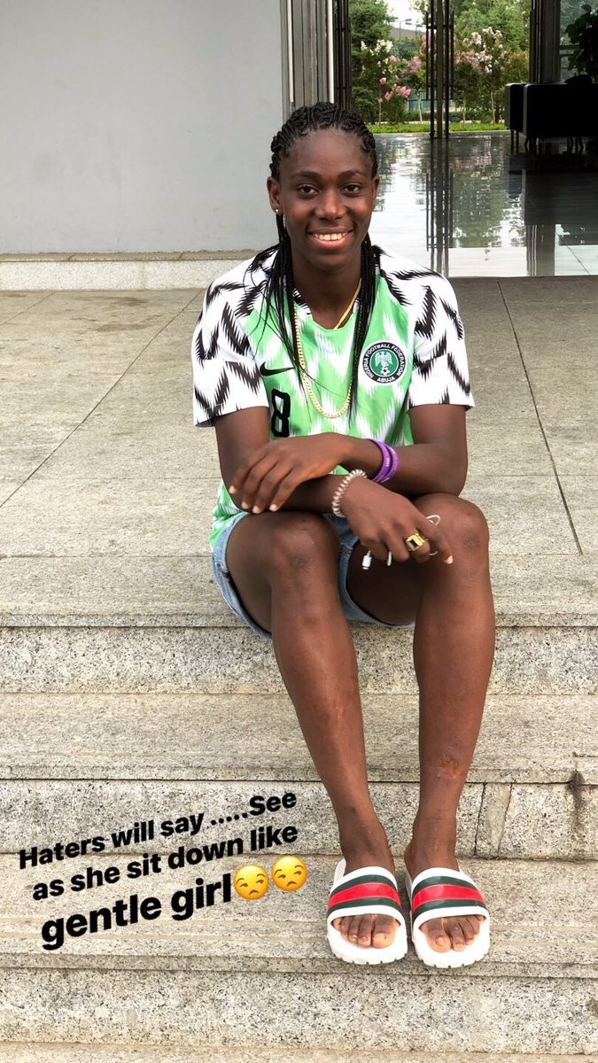 asisat oshoala feet