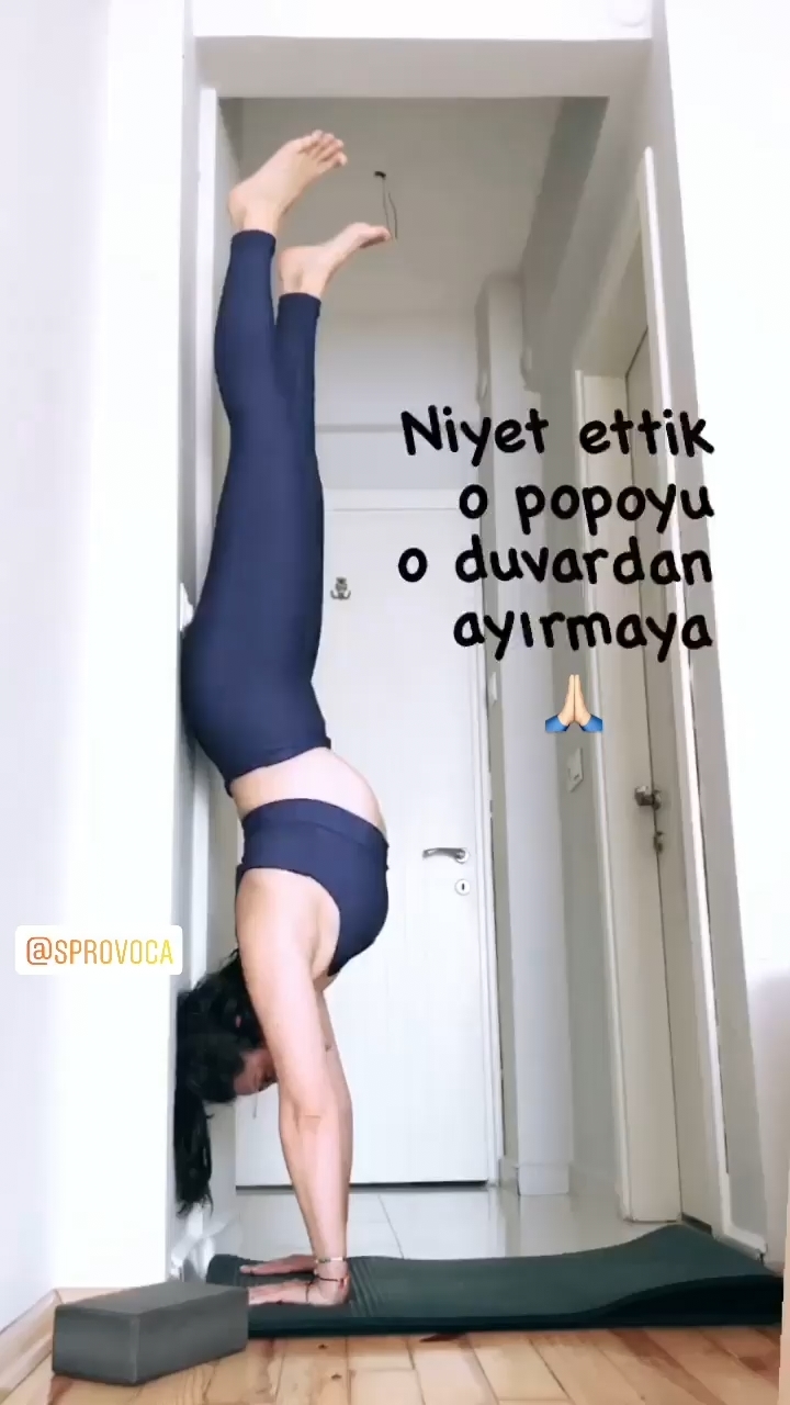 aslihan gurbuz feet 1