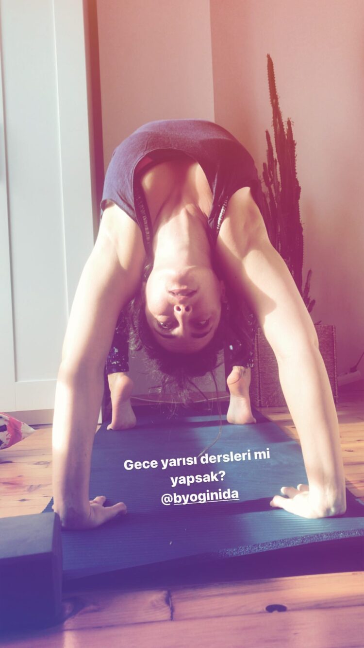 aslihan gurbuz feet 2