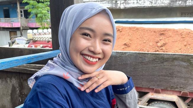 asrinda basri feet 1